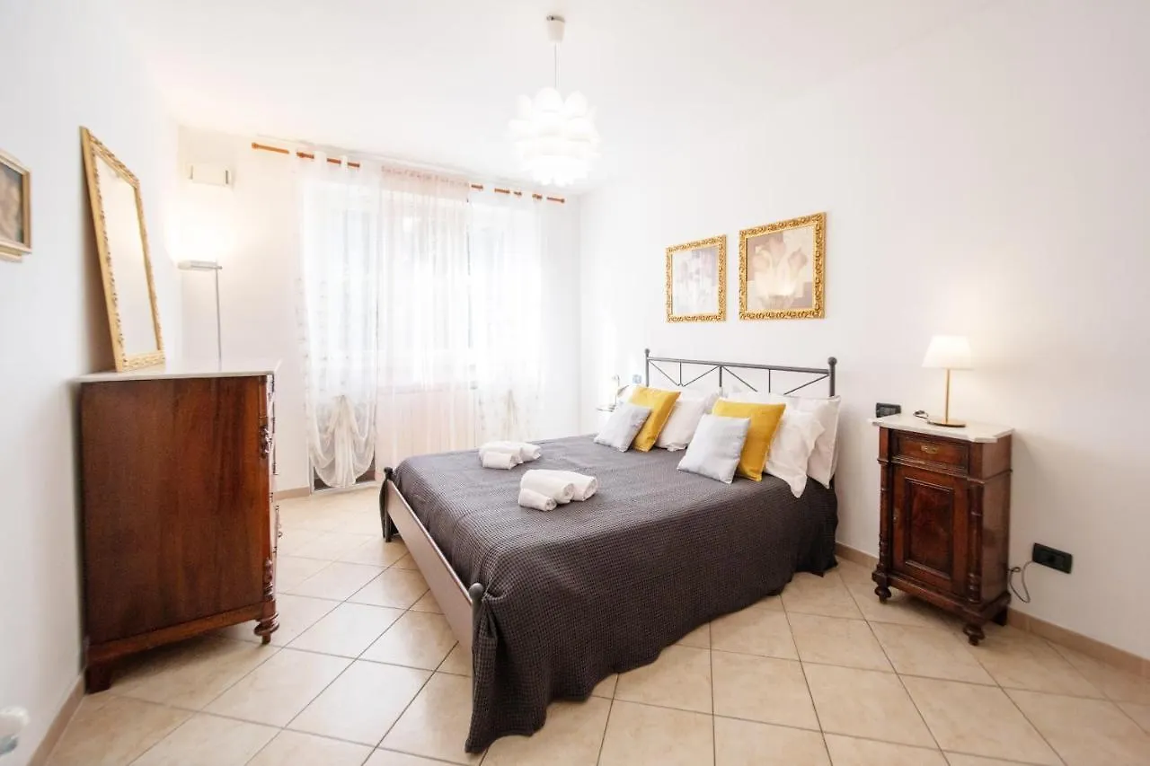 Liala Home Lucca 0*,  İtalya